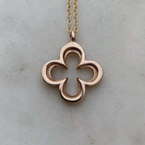 Quatrefoil Pendant Necklace 18"